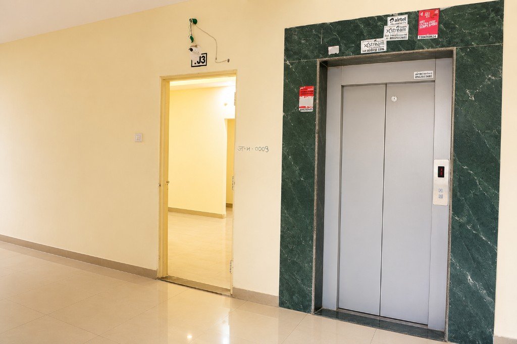 Lift lobby & common area